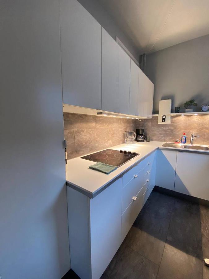 Cozy Modern Apartment With Small Balcony In The Heart Of Berlin Exteriör bild