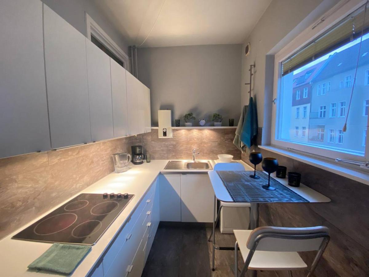 Cozy Modern Apartment With Small Balcony In The Heart Of Berlin Exteriör bild