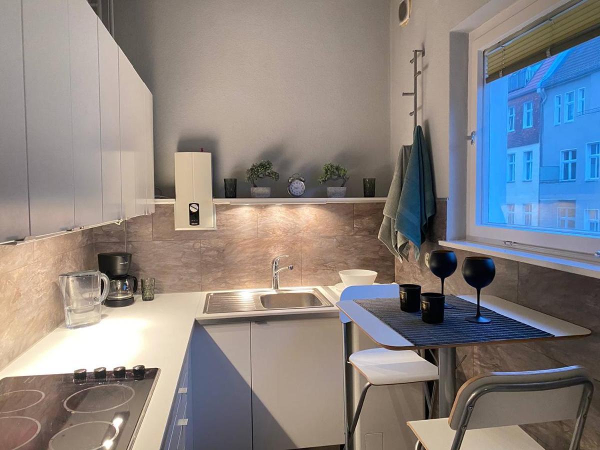 Cozy Modern Apartment With Small Balcony In The Heart Of Berlin Exteriör bild